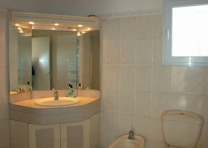 Hébergement de vacances Proche Avec Jardin, Terrasse Et Wifi - - Fr-1-22-272 *